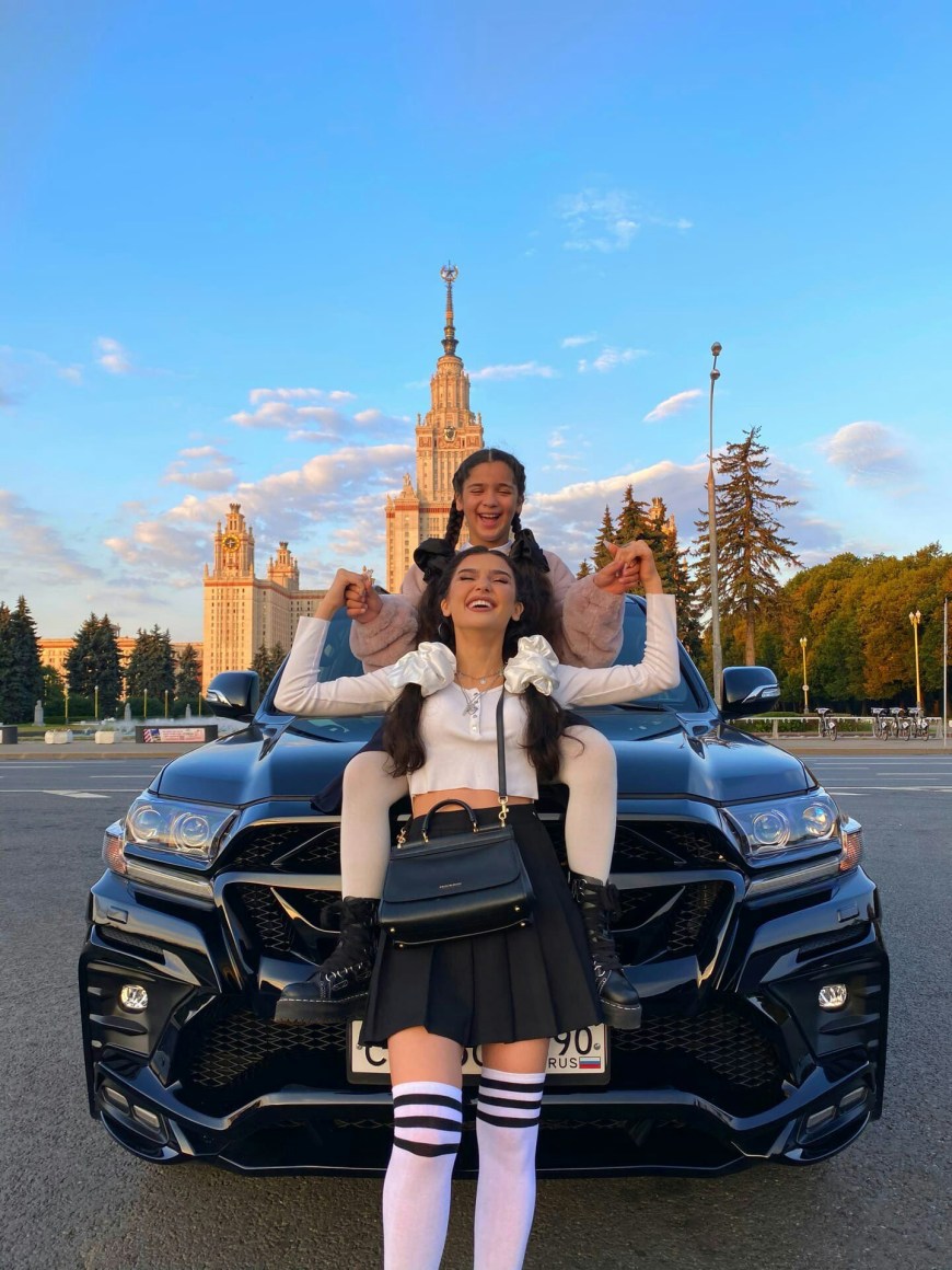 Машина Дины Саевой